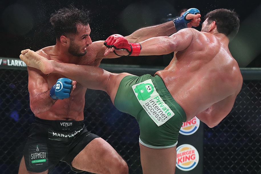 Chùm ảnh: Gegard Mousasi thắng sát nút Lyoto Machida tại BELLATOR 228 Chùm ảnh: Gegard Mousasi thắng sát nút Lyoto Machida tại BELLATOR 228