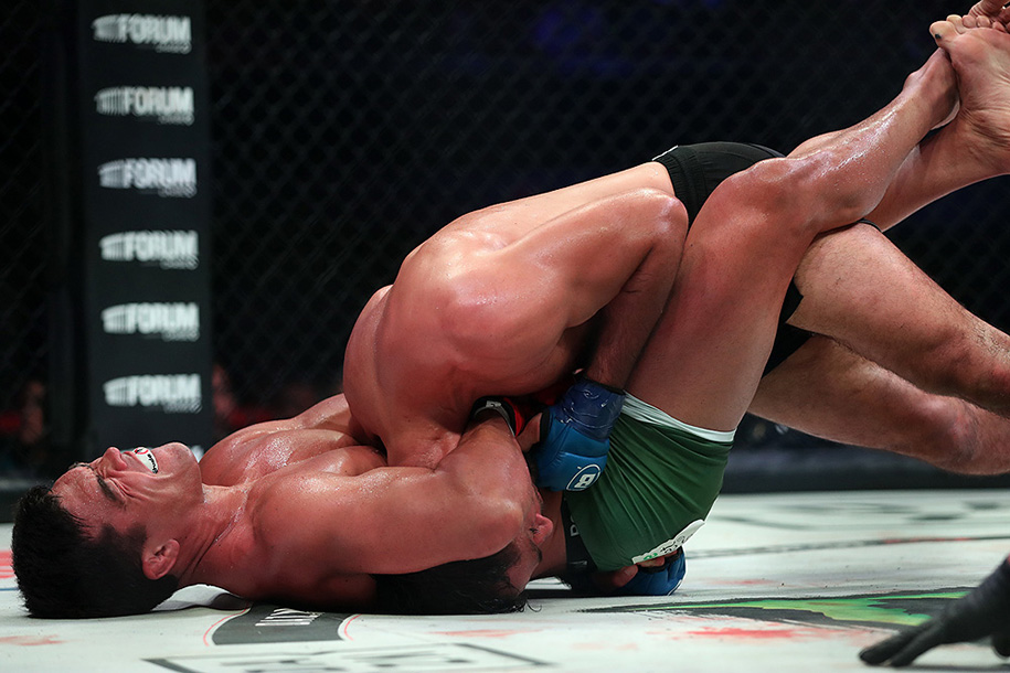 Chùm ảnh: Gegard Mousasi thắng sát nút Lyoto Machida tại BELLATOR 228 Chùm ảnh: Gegard Mousasi thắng sát nút Lyoto Machida tại BELLATOR 228