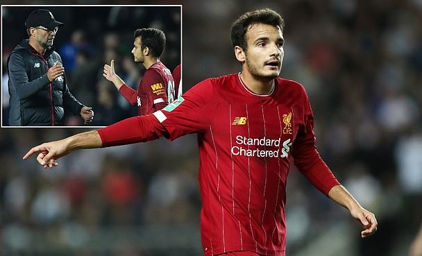 Liverpool đổ lỗi cho LĐBĐ Anh vụ cầu thủ không hợp lệ ở Carabao Cup