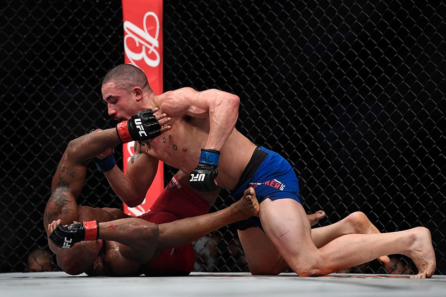 Có thể bạn chưa biết: Robert Whittaker từng là nhà vô địch Wrestling của Australia?