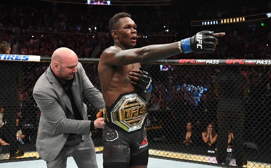Nhà vô địch tạm thời Israel Adesanya của hạng cân trung UFC là ai?