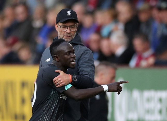 Mane tiết lộ lý do nổi giận với Salah trước thềm trận Liverpool vs RB Salzburg