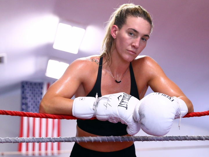 Nữ boxer bất bại cũng "thần tượng" Ronda Rousey