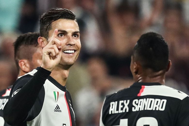 Ronaldo lập 2 dấu mốc đặc biệt ở Cúp C1 cùng Juventus