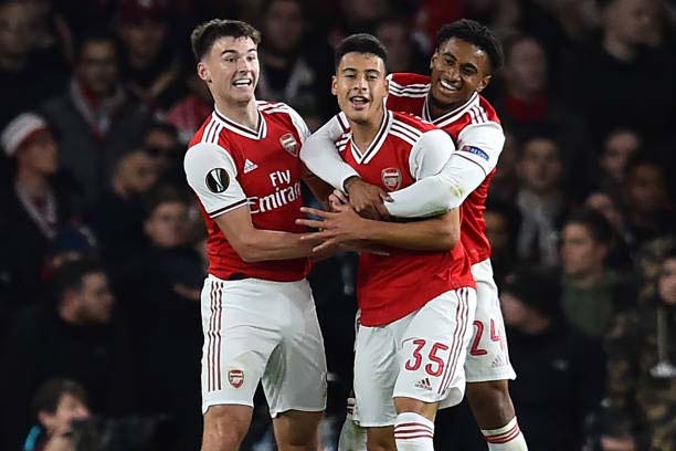 Martinelli lập cú đúp, Arsenal xây chắc ngôi đầu bảng
