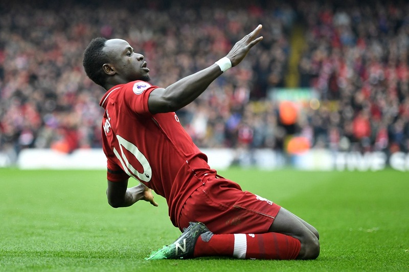 Liverpool thắng nghẹt thở Leicester nhờ Mane, Milner và... VAR