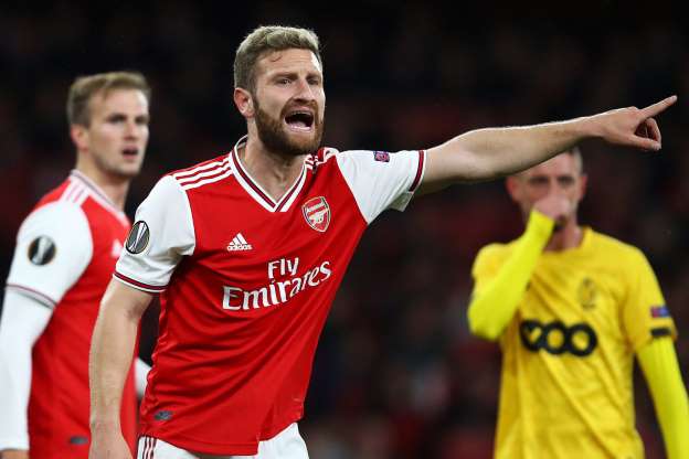 Mustafi từ thảm họa phòng ngự trở thành bùa may mắn của Arsenal như thế nào?