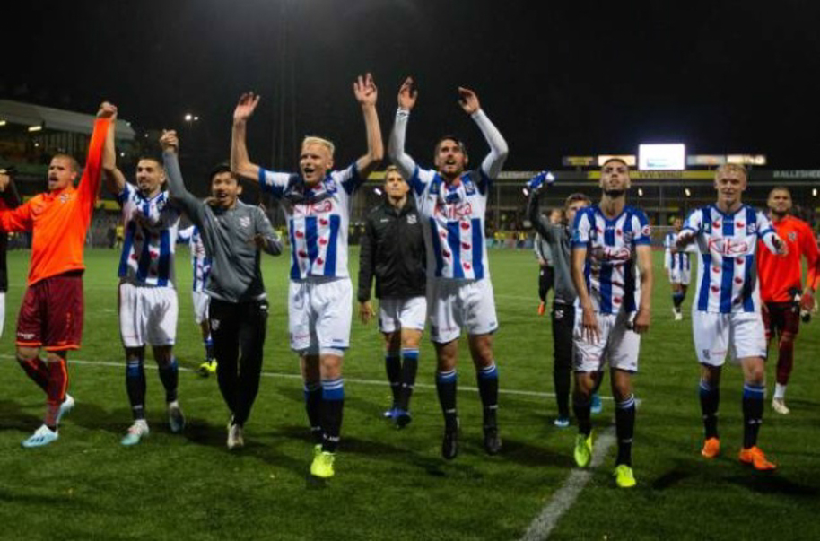 Bảng xếp hạng VĐQG Hà Lan vòng 10: Heerenveen bị cầm hòa, Văn Hậu vẫn ngồi ngoài