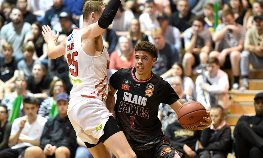 NBA ra quyết định chưa từng có tiền lệ về LaMelo Ball
