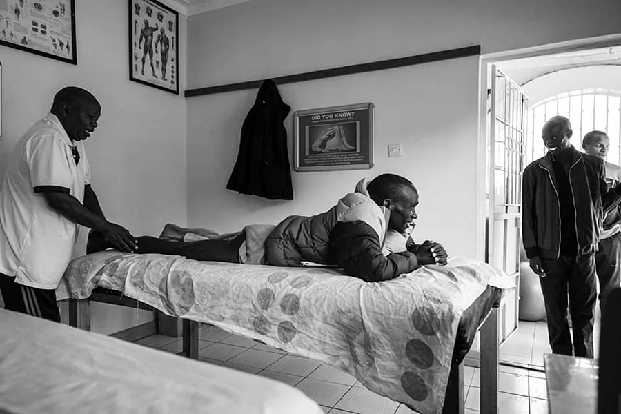 Eliud Kipchoge đặt chân đến Áo, sung mãn chờ xô đổ “bức tường sub2 marathon” Eliud Kipchoge đặt chân đến Áo, sung mãn chờ xô đổ “bức tường sub2 marathon”