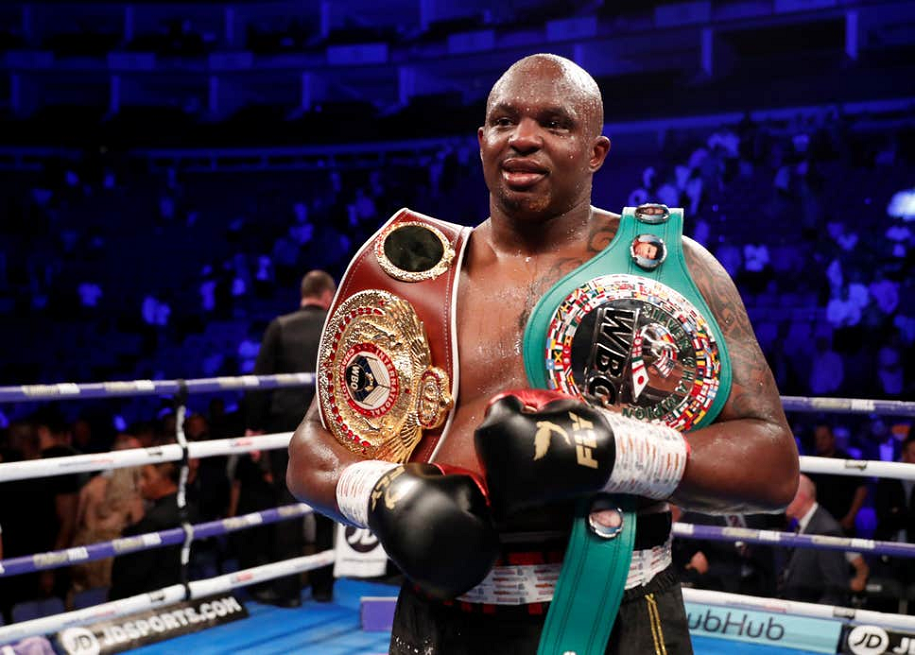 Dillian Whyte cho rằng Joshua cần dùng nhiều đòn jab để đấu với Ruiz