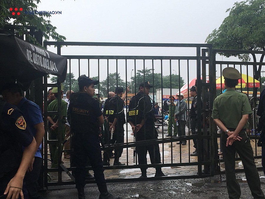Thương binh đòi vé, trụ sở VFF "thất thủ" trước trận Việt Nam vs Malaysia