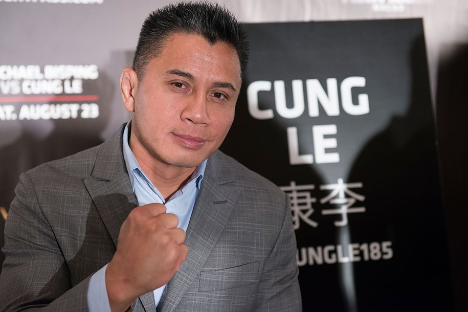 Cung Lê sẽ về ‘dạy võ Việt Nam’ bên lề sự kiện Victory 8 sắp tới Cung Lê sẽ về ‘dạy võ Việt Nam’ bên lề sự kiện Victory 8 sắp tới