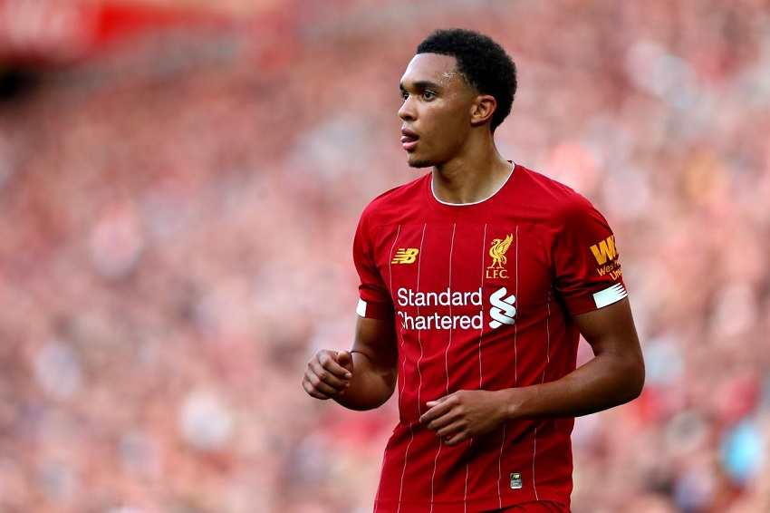 Alexander-Arnold sẽ được chuyển đổi thành tiền vệ ở Liverpool?
