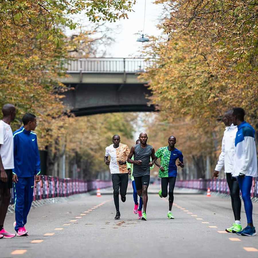 Eliud Kipchoge phải chạy pace bao nhiêu để hoàn tất sub2 marathon lịch sử? Eliud Kipchoge phải chạy pace bao nhiêu để hoàn tất sub2 marathon lịch sử?