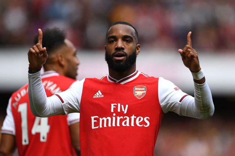 Sự thật về điều khoản của Lacazette với Arsenal sau tuyên bố gây sốc