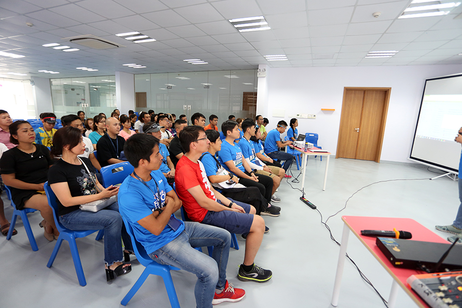 Hơn 500 tình nguyện viên sẵn sàng phục vụ VPBank Hanoi Marathon 2019 Hơn 500 tình nguyện viên sẵn sàng phục vụ VPBank Hanoi Marathon 2019