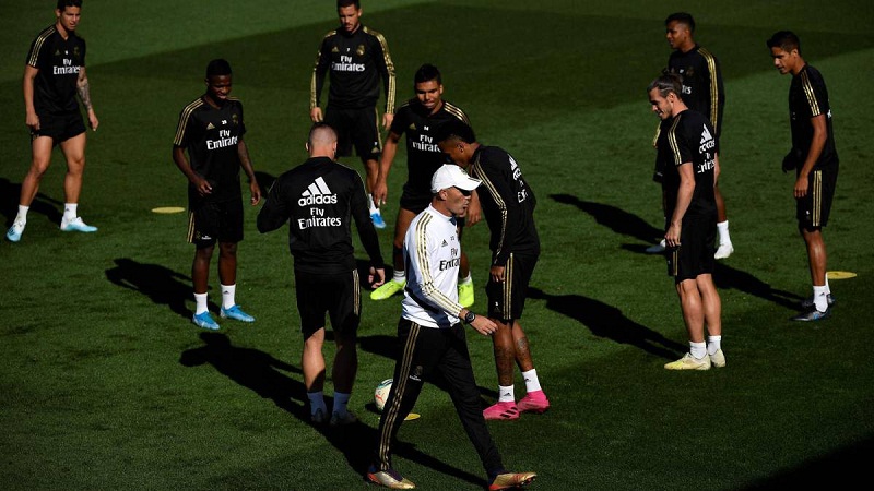 Real Madrid đang hưởng lợi từ "virus FIFA"