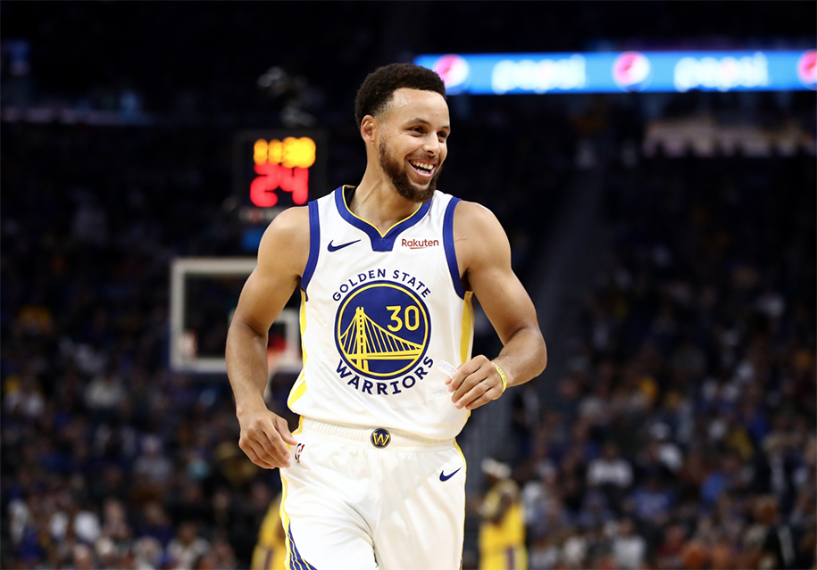Stephen Curry đánh mất thói quen 10 năm của mình vì... chưa quen Chase Center