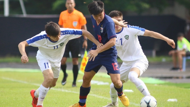 Tiếp tục thua phút cuối, U19 Thái Lan "trắng tay" trên sân nhà