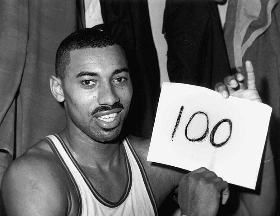 Kỷ niêm 20 năm ngày mất huyền thoại 100 điểm, Wilt Chamberlain