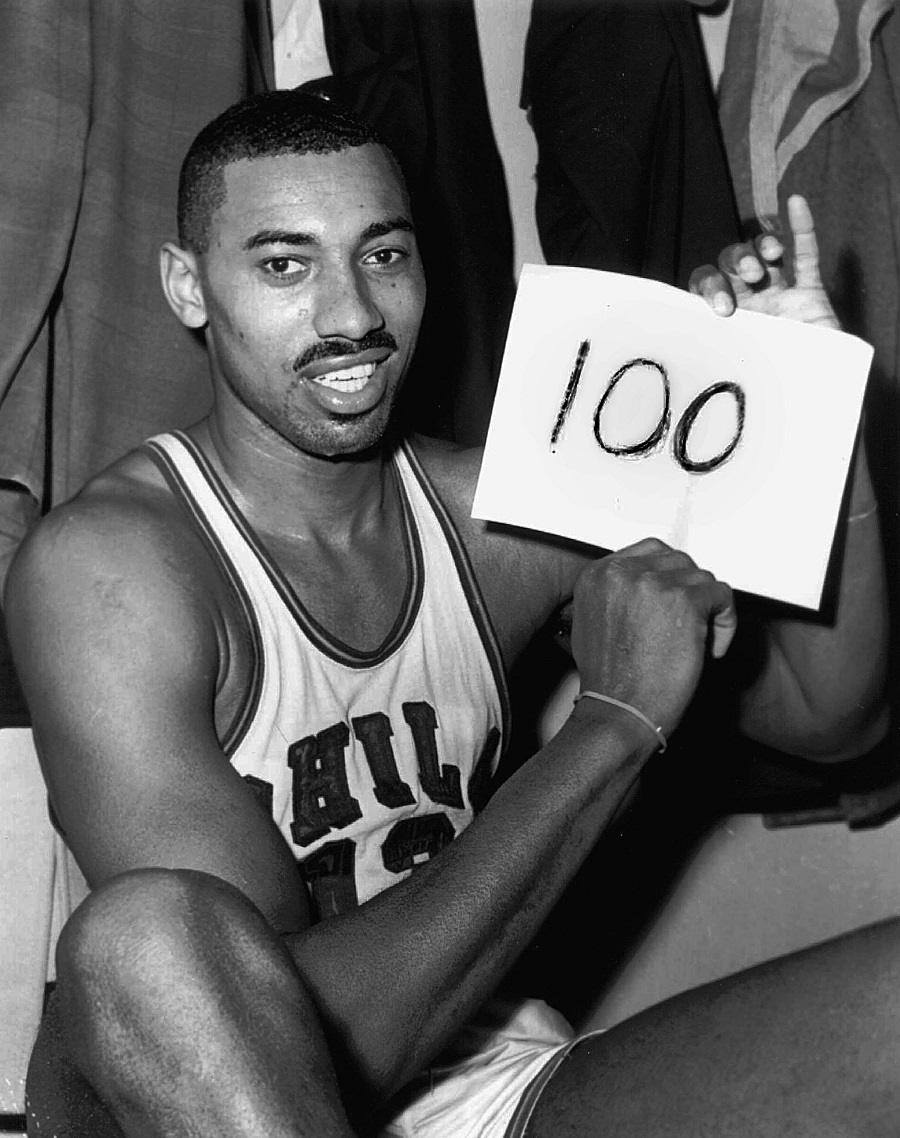Kỷ niêm 20 năm ngày mất huyền thoại 100 điểm, Wilt Chamberlain