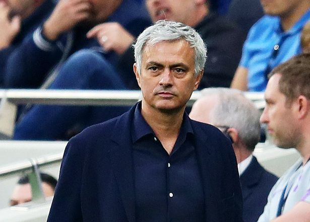 Mourinho giải thích lý do Ronaldo và Messi không phải vĩ đại nhất