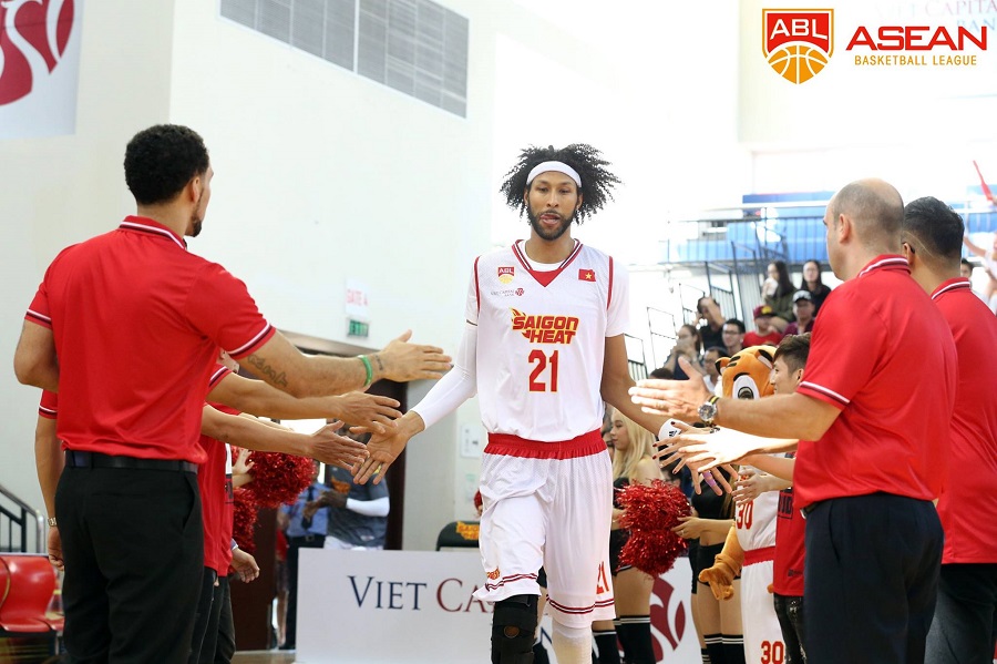Thư viện 10 huyền thoại ABL: Christien Charles, đôi chân không mệt mỏi