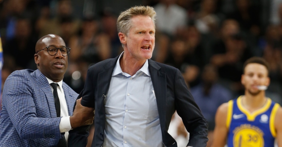 HLV Steve Kerr chỉ ra vấn đề lớn nhất của Golden State Warriors