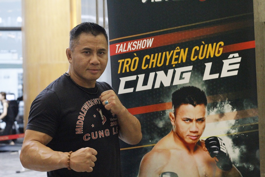 Huyền thoại MMA Cung Lê truyền dạy "bí kíp" chiến thắng ngay trong buổi talkshow