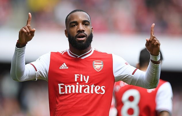 Tin bóng đá 17/10: Arsenal đón tin vui từ Lacazette