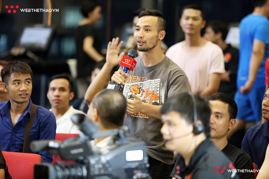Huyền thoại MMA Cung Lê truyền dạy bí kíp chiến thắng ngay trong buổi talkshow