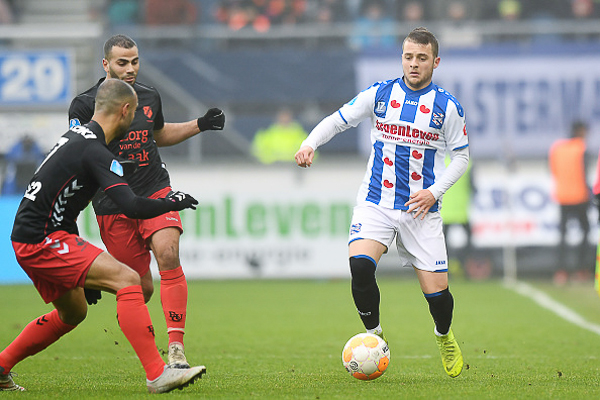 Dự đoán AZ Alkmaar vs Heerenveen 23h30, 19/10 (vòng 10 VÐQG Hà Lan)