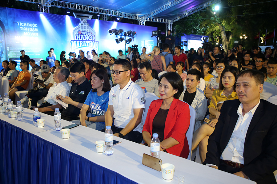 VPBank Hanoi Marathon 2019 khai mạc với tinh thần một sự kiện thể thao lớn VPBank Hanoi Marathon 2019 khai mạc với tinh thần một sự kiện thể thao lớn