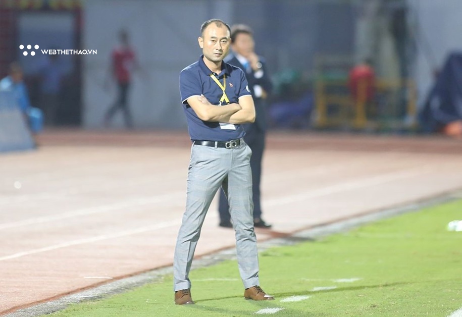 HLV HAGL hứa sẽ trở lại mạnh mẽ ở V.League 2020