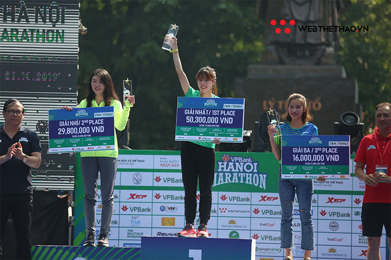 VPBank Marathon 2019: Các VĐV nam Trung Quốc thể hiện sức mạnh