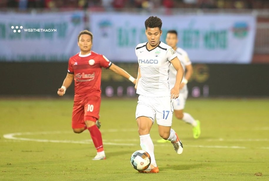 HAGL: Dành cả thanh xuân để... đua trụ hạng!