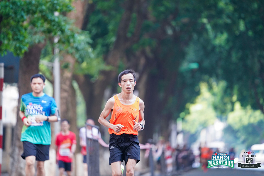 Màn tranh tài khốc liệt của các elite tại VPBank Hanoi Marathon 2019