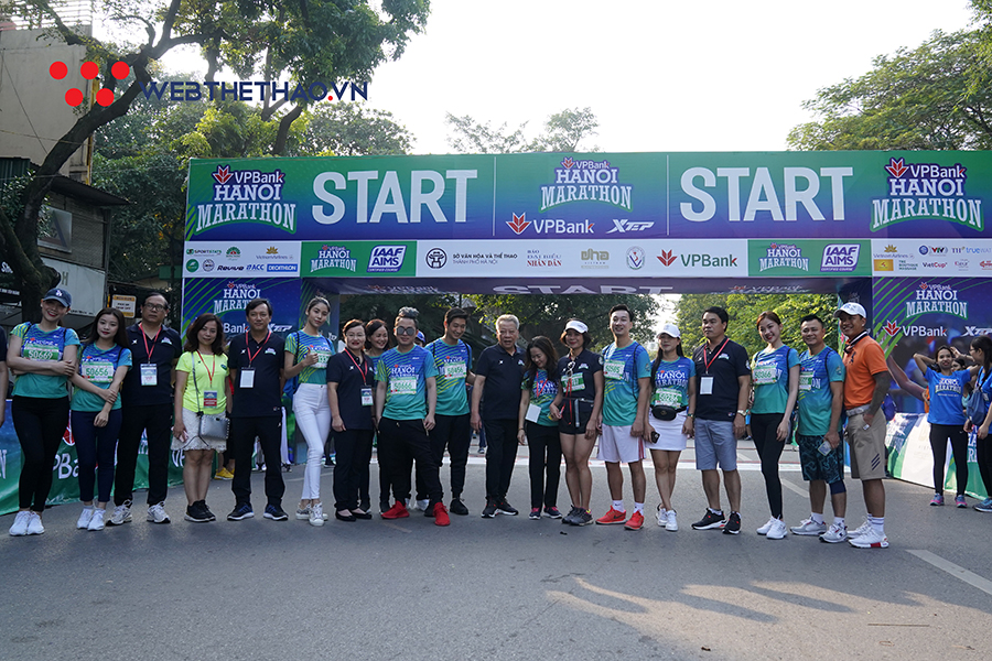 Danh hài Tự Long, ca sĩ Tuấn Hưng và dàn sao “quẩy tung” VHM 2019 Danh hài Tự Long, ca sĩ Tuấn Hưng và dàn sao “quẩy tung” VHM 2019