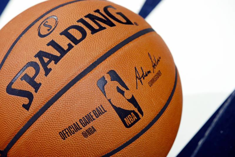 NBA thắt chặt luật lệ, bảo vệ cầu thủ trước sự công kích của NHM