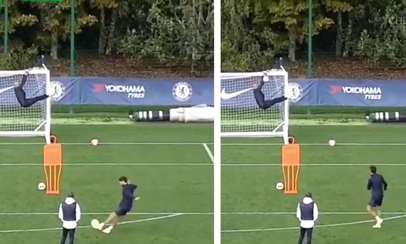 Hậu vệ Chelsea đá phạt tuyệt vời trong tập luyện trước trận gặp Ajax