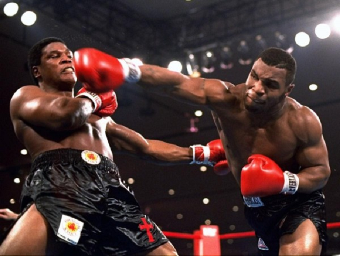 Mike Tyson vs Trevor Berbick: Mike trở thành nhà vô địch trẻ nhất lịch sử