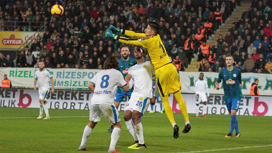 Soi kèo Rizespor vs Ankaragucu 00h30, ngày 26/10 (VĐQG Thổ Nhĩ Kỳ)