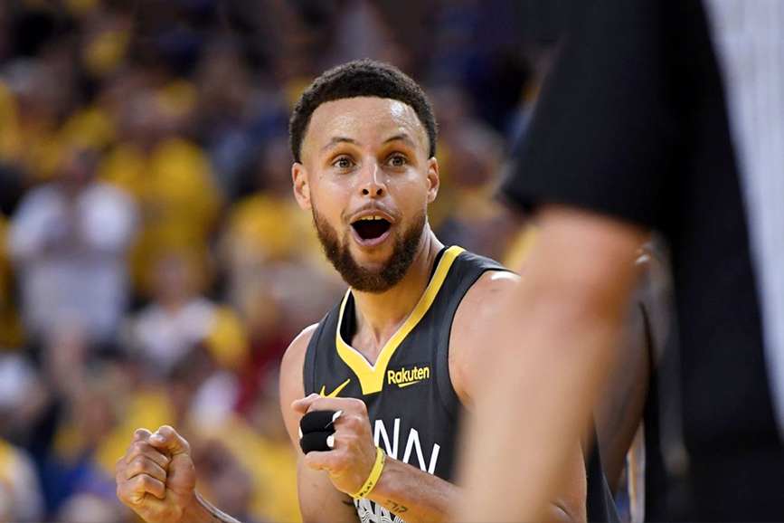 Bị Michael Jordan “chê chưa đủ trình” làm huyền thoại, Stephen Curry đáp lại ra sao?