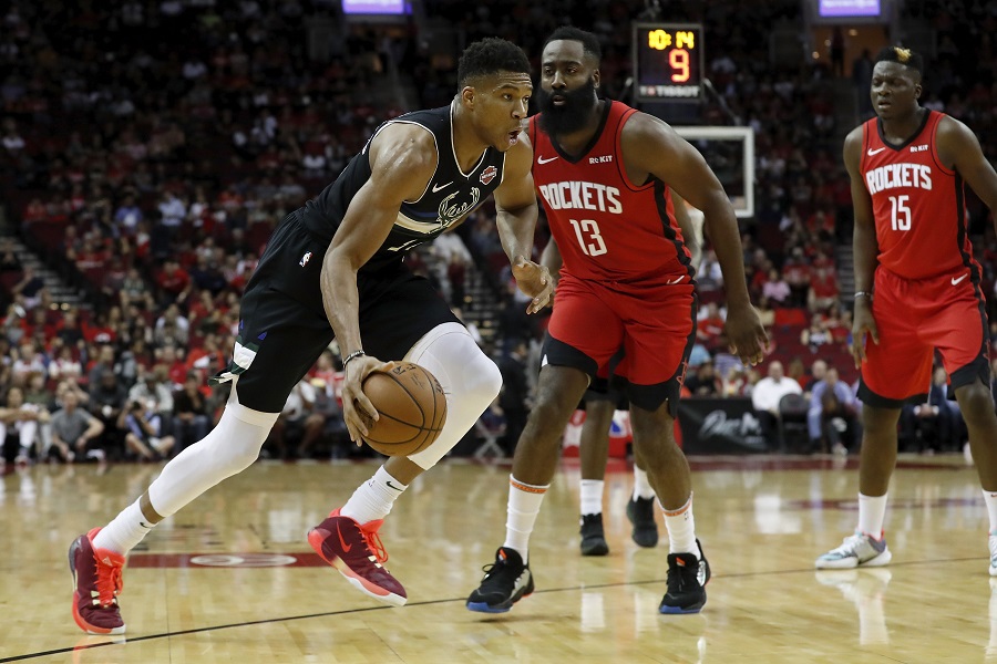 Giannis Antetokounmpo bùng nổ, Milwaukee Bucks đả bại Houston Rockets ngay tại H-Town