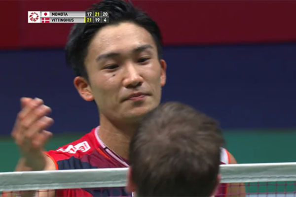 Kết quả cầu lông hôm nay 25/10: Kento Momota "chết hụt"