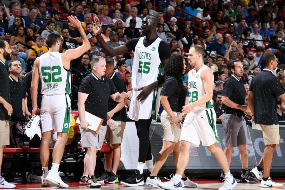Tân binh Boston Celtics dính chấn thương vì ... quá cao