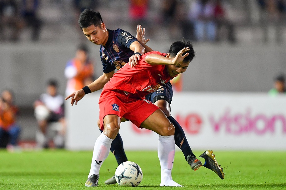 Đội bóng cũ của Xuân Trường đánh rơi chức vô địch Thai.League