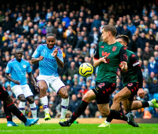 Tại sao Man City không có phạt đền khi bóng chạm tay hậu vệ Aston Villa?
