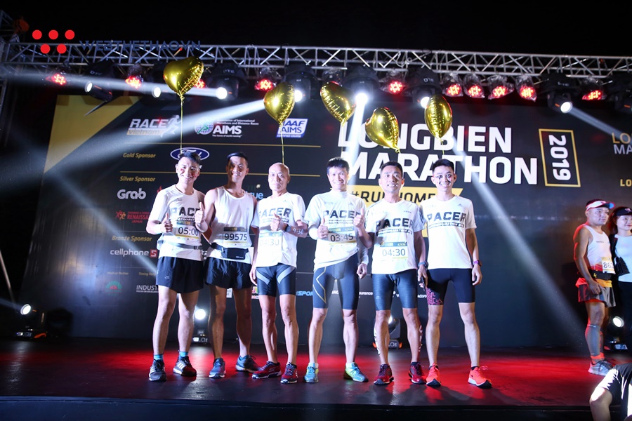 Longbien Marathon 2019 khai cuộc sôi động trong sáng thu Hà Nội Longbien Marathon 2019 khai cuộc sôi động trong sáng thu Hà Nội